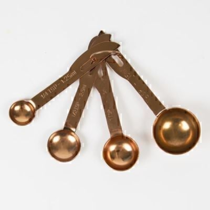 Set of Copper Measuring Spoons by Sass and Belle. Set of 4 copper measuring spoons 1/4 teaspoon, 1/2 teaspoon, 1 teaspoon and 1 tablespoon. This set would make a welcome handy addition to any kitchen and would be a great now home gift. Size 12x4x1.5cm